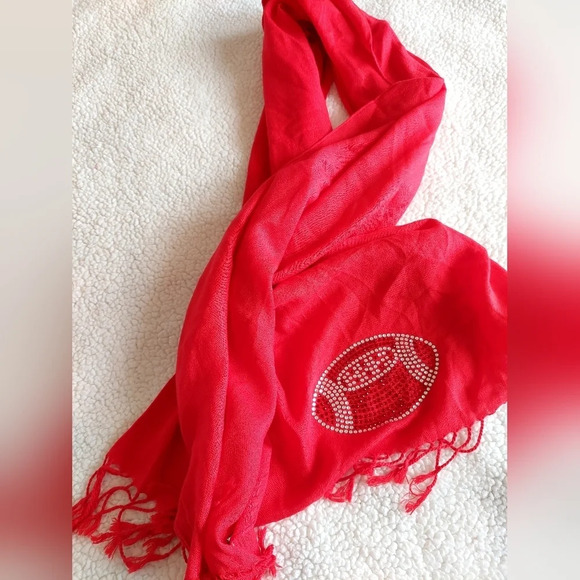 Lyn Dorf Football Scarf. - Picture 3 of 4